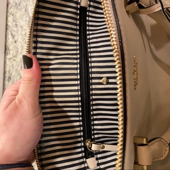 Kate Spade Purse - Picture 7 of 7